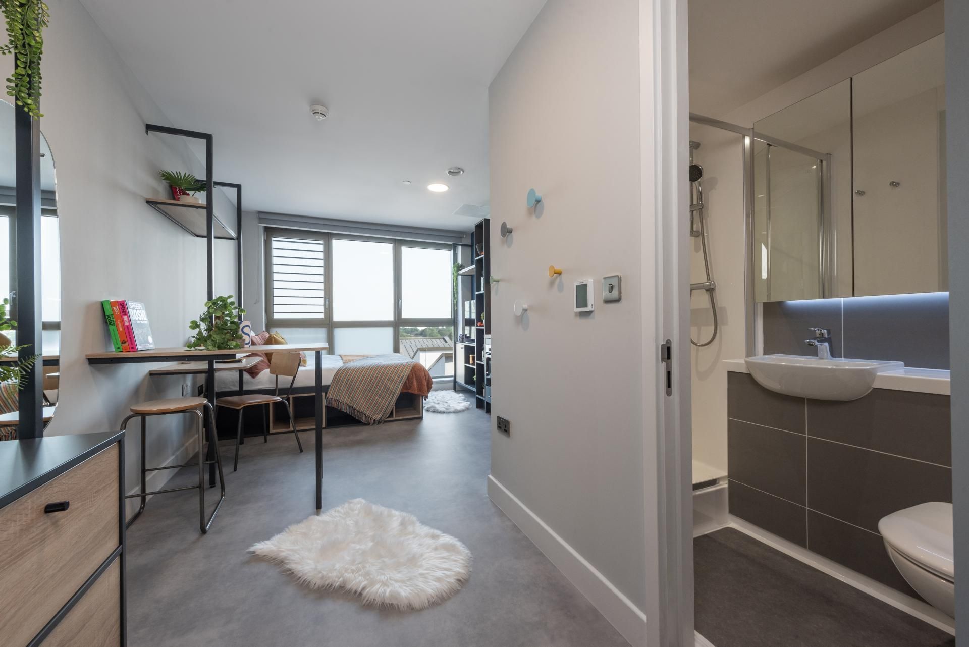 Courtyard View Studio